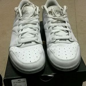 Jordan1 flight 4 low perm